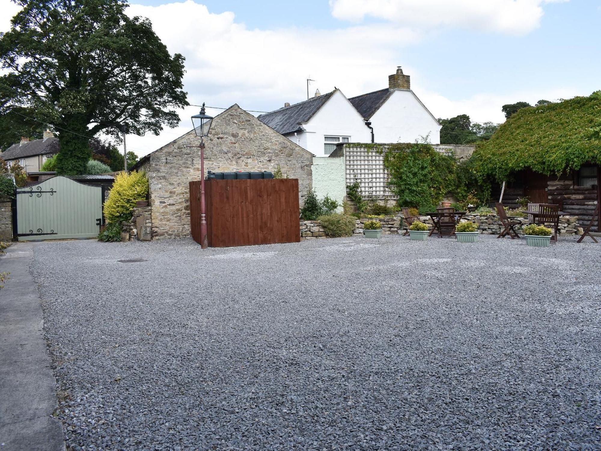 Foal Barn Cottages - The Smithy - Spennithorne Мидлхем Экстерьер фото